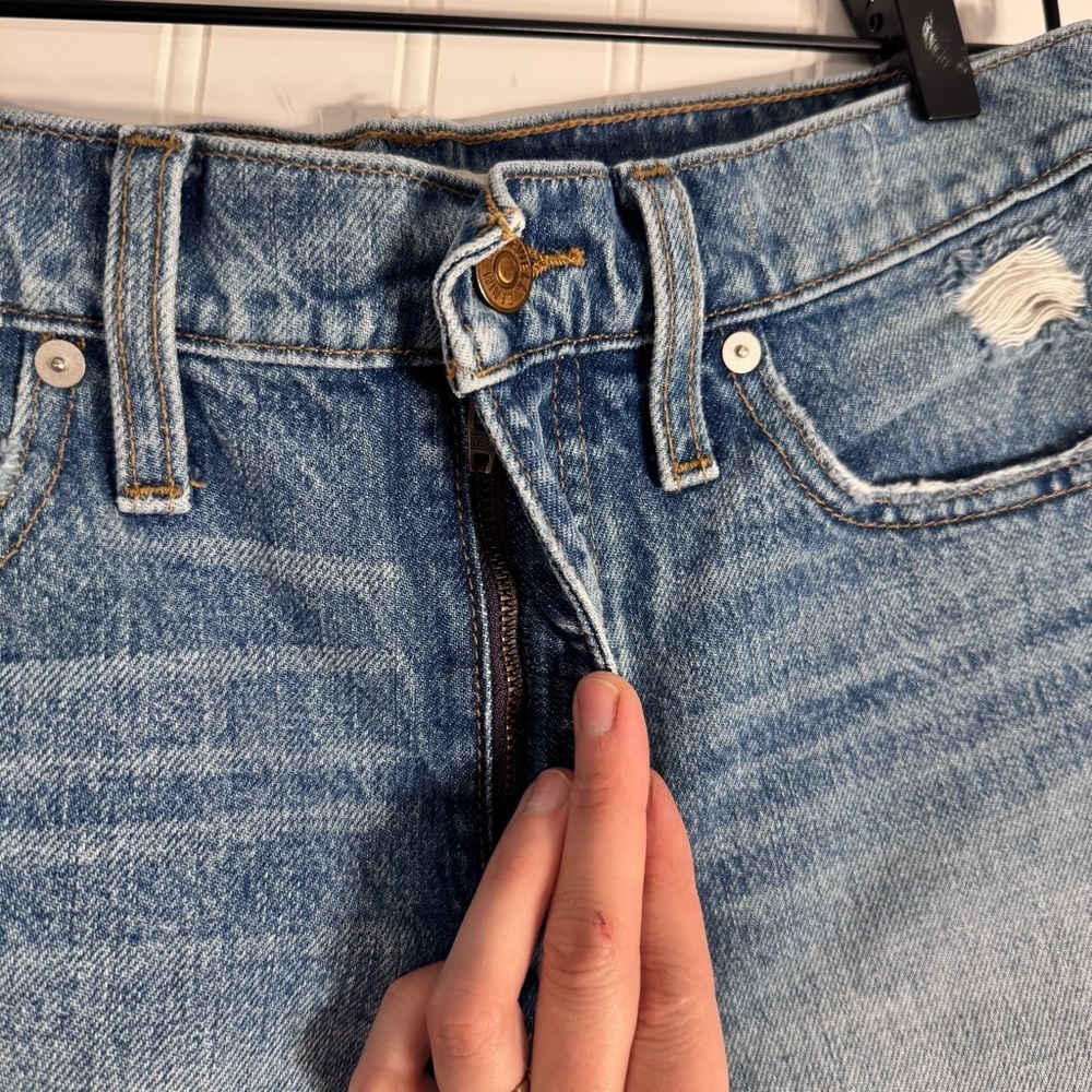Madewell Relaxed Mid-Length Denim Shorts High-Waist Distressed Hem Women’s 26 - Picture 4 of 13